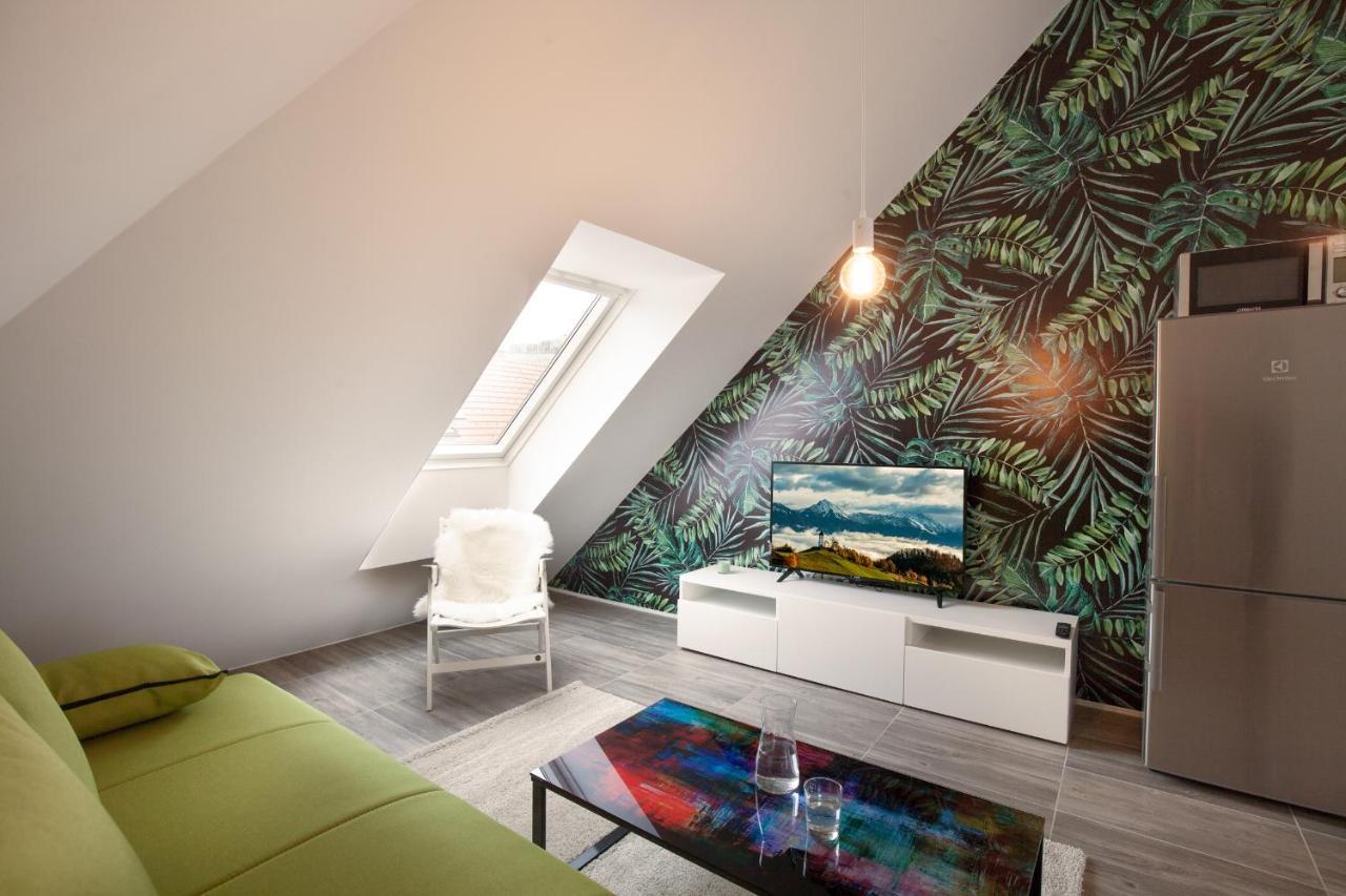 Flex Apartments Tour As ลูบลิยานา ภายนอก รูปภาพ
