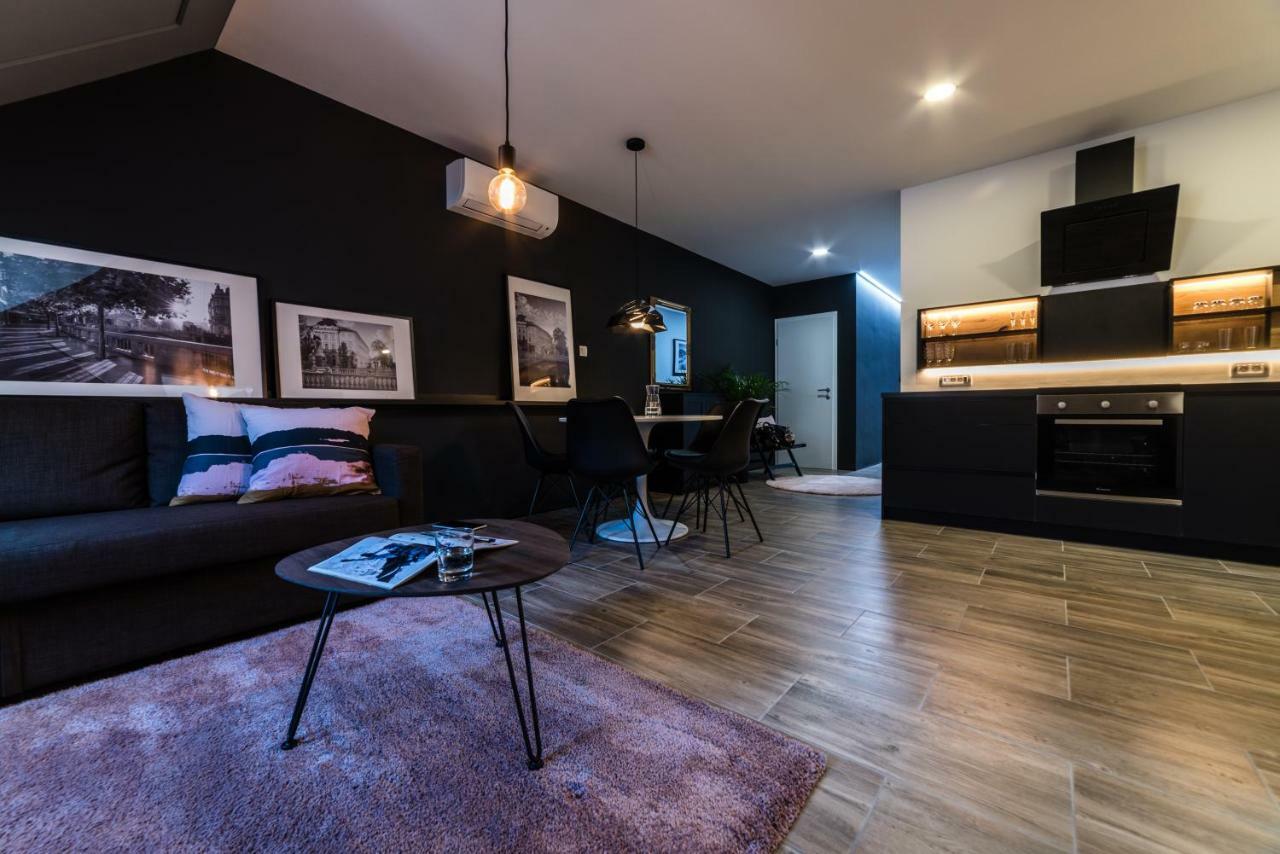 Flex Apartments Tour As ลูบลิยานา ภายนอก รูปภาพ